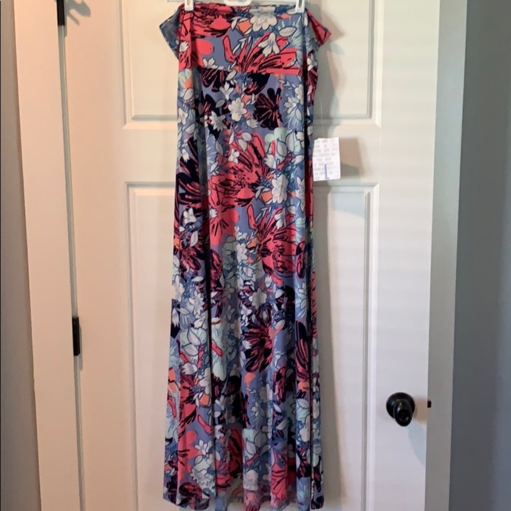 Lularoe maxi skirt. Size large NWT